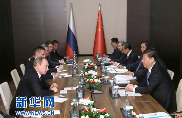 11月15日，國家主席習(xí)近平在土耳其安塔利亞會(huì)見俄羅斯總統(tǒng)普京。 新華社記者馬占成攝