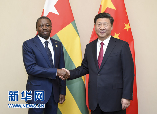 12月3日，國家主席習近平在約翰內(nèi)斯堡會見多哥總統(tǒng)福雷。新華社記者 謝環(huán)馳 攝 