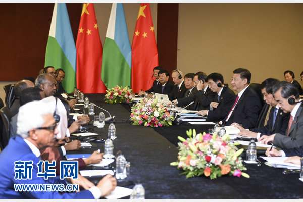 12月3日，國家主席習(xí)近平在約翰內(nèi)斯堡會(huì)見吉布提總統(tǒng)蓋萊。新華社記者 謝環(huán)馳 攝 

