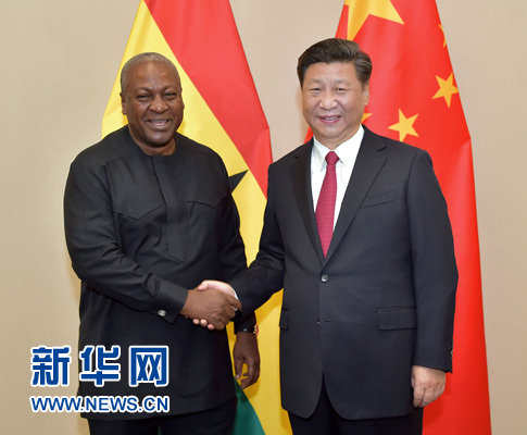 12月3日，國家主席習(xí)近平在約翰內(nèi)斯堡會見加納總統(tǒng)馬哈馬。新華社記者 李濤 攝 

