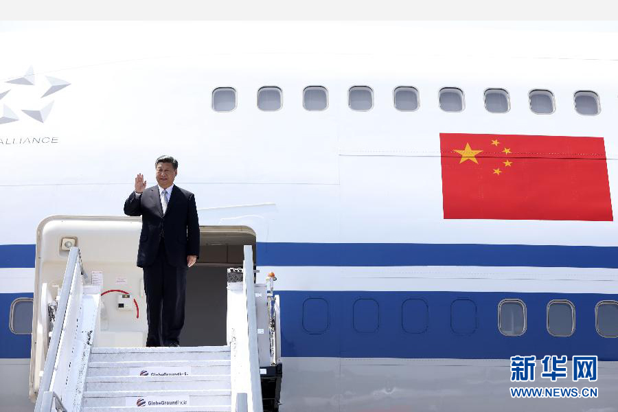 10月15日，國家主席習近平抵達印度果阿，應印度總理莫迪邀請，出席金磚國家領(lǐng)導人第八次會晤。 新華社記者蘭紅光攝 