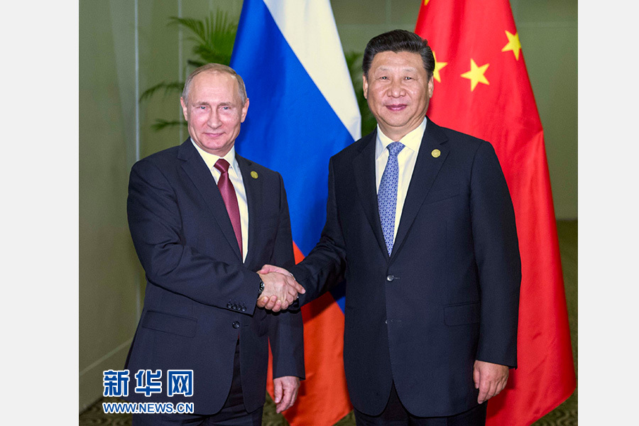 11月19日，國(guó)家主席習(xí)近平在利馬會(huì)見(jiàn)俄羅斯總統(tǒng)普京。 新華社記者李濤 攝