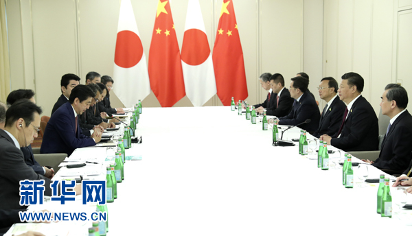 7月8日，國家主席習(xí)近平應(yīng)約在漢堡會見日本首相安倍晉三。新華社記者 馬占成 攝