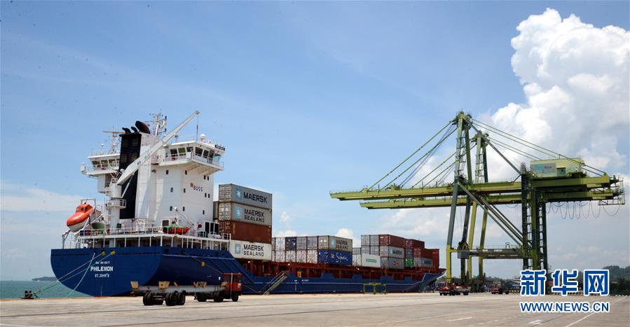 （新華全媒頭條&middot;圖文互動(dòng)）（6）特稿：深化周邊友好　共促亞太繁榮&mdash;&mdash;寫在習(xí)近平主席出席亞太經(jīng)合組織第二十六次領(lǐng)導(dǎo)人非正式會(huì)議，對(duì)巴布亞新幾內(nèi)亞、文萊和菲律賓進(jìn)行國(guó)事訪問(wèn)并在巴新同建交太平洋島國(guó)領(lǐng)導(dǎo)人會(huì)晤之際