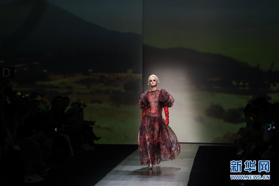 （國(guó)際&middot;一周看天下）時(shí)裝