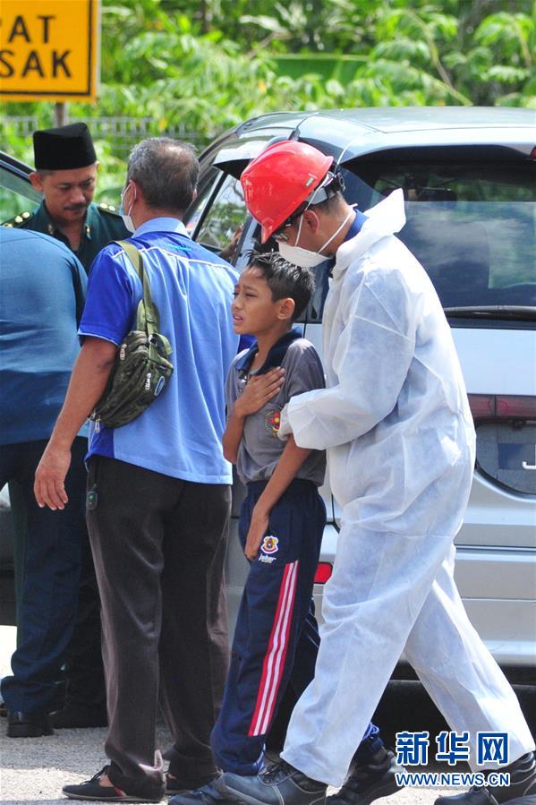 (國(guó)際)(2)馬來西亞因化學(xué)廢料污染停課學(xué)校增至111所