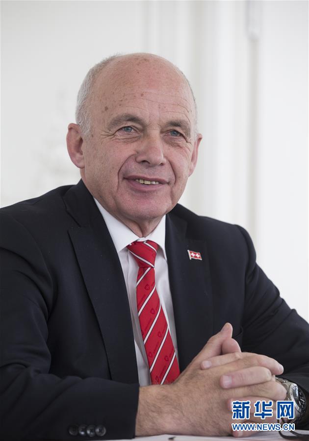 (國際·“一帶一路”高峰論壇·圖文互動)(1)高端訪談:“一帶一路”倡議將為全球經(jīng)濟(jì)發(fā)展和民眾福祉帶來益處——訪瑞士聯(lián)邦主席毛雷爾