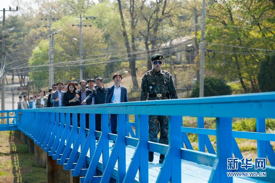 (國(guó)際·圖文互動(dòng))(2)通訊:“我們會(huì)與朝方士兵互道早安”——板門店會(huì)晤一周年再訪“半島和平新起點(diǎn)”