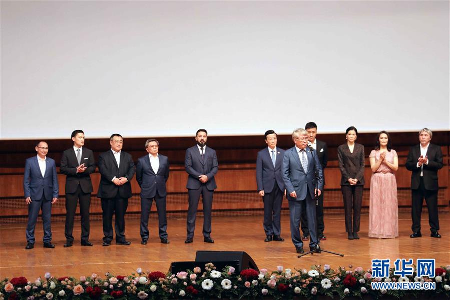 (國(guó)際·圖文互動(dòng))(1)中哈合拍影片《音樂(lè)家》在哈薩克斯坦首映