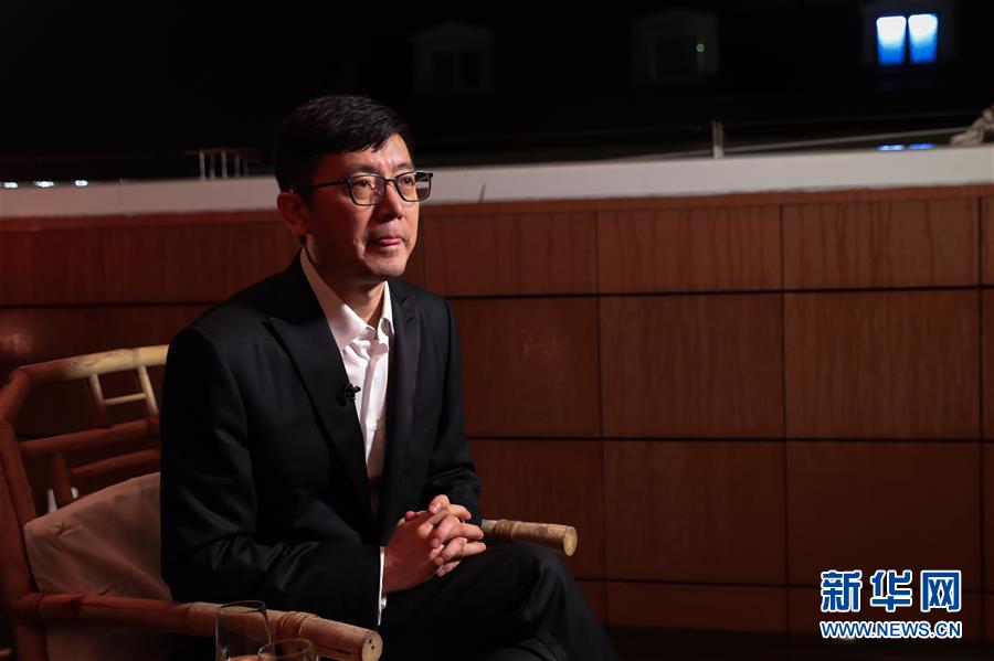 (國際·圖文互動)(1)專訪:中國電影需要在傳統(tǒng)文化基礎(chǔ)上借鑒創(chuàng)新——訪《南方車站的聚會》導(dǎo)演刁亦男