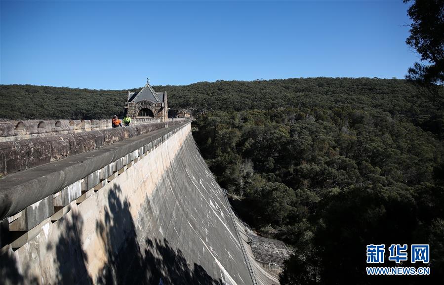 (國際)(2)悉尼因降雨缺少開始實(shí)行“限水令”