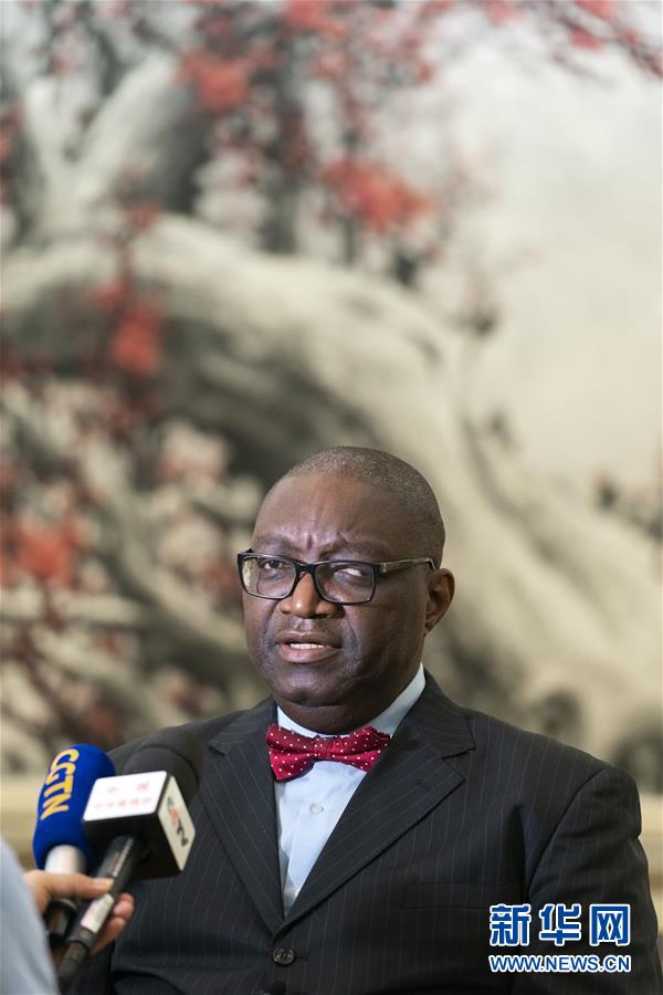 （圖文互動）（1）外方人士：美國挑起經(jīng)貿(mào)摩擦不得人心、損人害己