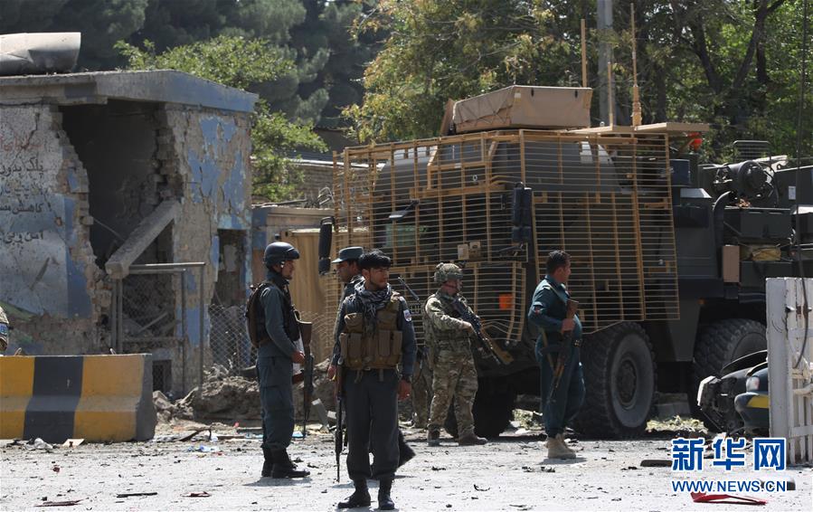 (國際)(1)阿富汗首都發(fā)生汽車炸彈襲擊致10人死亡