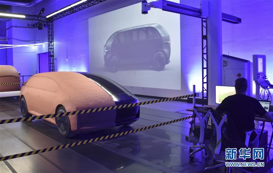 （國(guó)際&middot;圖文互動(dòng)）（2）美國(guó)電動(dòng)汽車(chē)公司Canoo新車(chē)首發(fā)瞄準(zhǔn)中美兩大市場(chǎng)