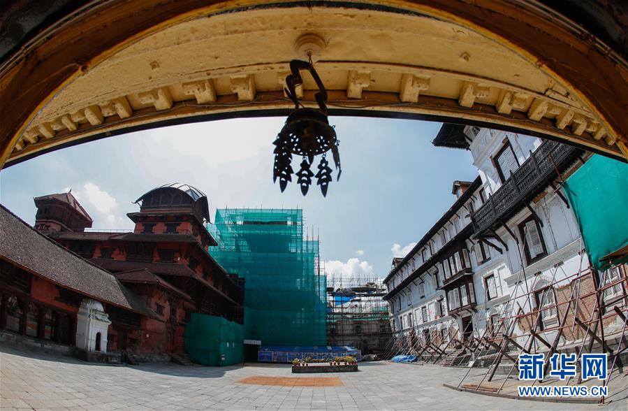 (習(xí)近平出訪配合稿·圖文互動(dòng))(6)通訊:尼泊爾工藝家和中國(guó)文物修復(fù)師的歷史之約