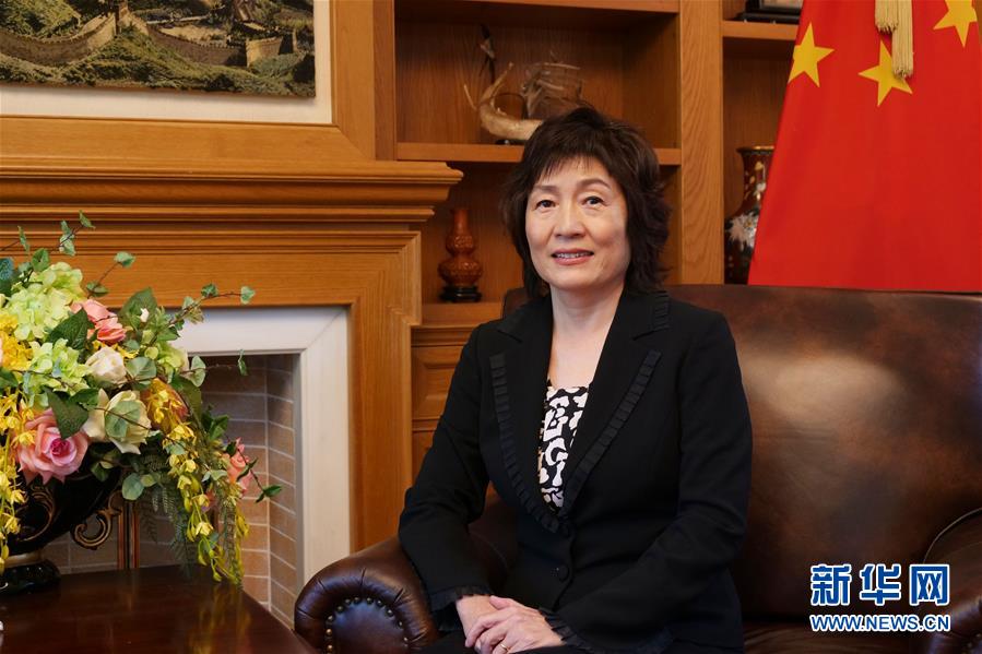 （習(xí)近平出訪配合稿&middot;圖文互動）專訪：中希關(guān)系已成為不同國家間和平相處、合作共贏的典范&mdash;&mdash;訪中國駐希臘大使章啟月