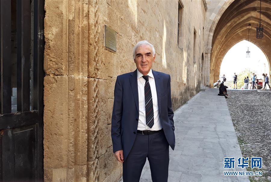 (習(xí)近平出訪配合稿·圖文互動(dòng))專訪:“與習(xí)主席見面是我人生的獨(dú)特經(jīng)歷”——訪希臘羅德島愛琴海學(xué)院負(fù)責(zé)人斯庫(kù)爾托斯