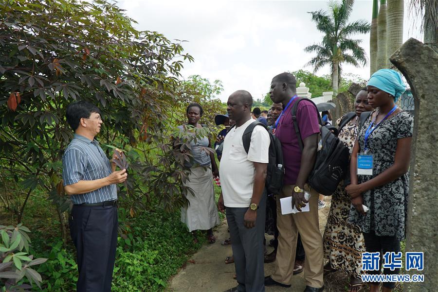(在習(xí)近平新時代中國特色社會主義思想指引下——新時代新作為新篇章·總書記關(guān)切開放事·圖文互動)(6)來中國“學(xué)種地”的“洋學(xué)生”
