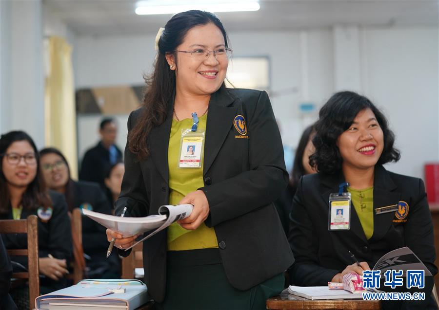 (習近平出訪配合稿·圖文互動)(2)通訊:緬甸公務(wù)員掀起學中文熱