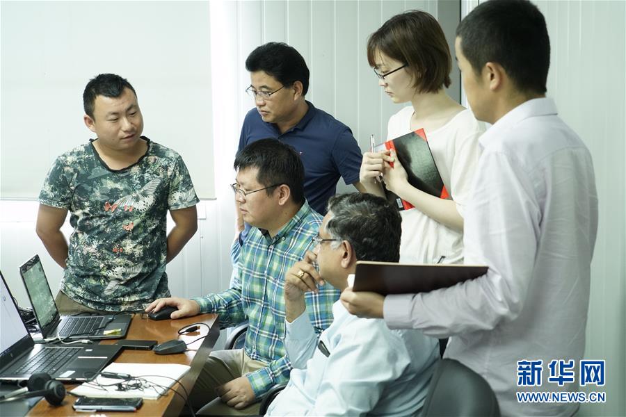 （國際&middot;圖文互動）（1）通訊：春節(jié)，&ldquo;是工期而不是假期&rdquo;&mdash;&mdash;記科倫坡港口城的中國建設(shè)者