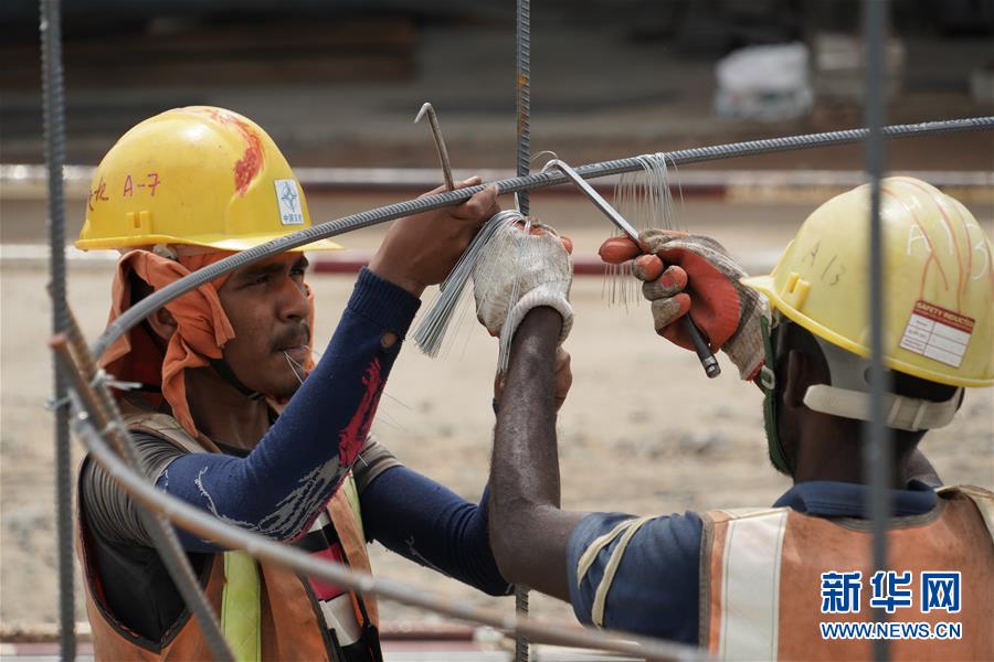 （國際&middot;圖文互動）（4）通訊：春節(jié)，&ldquo;是工期而不是假期&rdquo;&mdash;&mdash;記科倫坡港口城的中國建設(shè)者