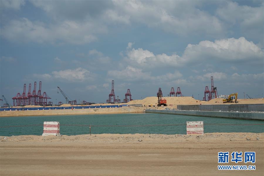 （國際&middot;圖文互動）（5）通訊：春節(jié)，&ldquo;是工期而不是假期&rdquo;&mdash;&mdash;記科倫坡港口城的中國建設(shè)者