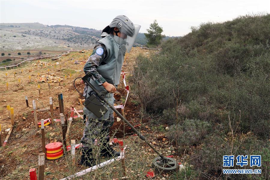 （國際&middot;圖文互動）（2）通訊：&ldquo;中國軍人掃雷一如既往專業(yè)和敬業(yè)！&rdquo;&mdash;&mdash;記中國赴黎維和部隊完成&ldquo;藍(lán)線&rdquo;3個雷場清排任務(wù)