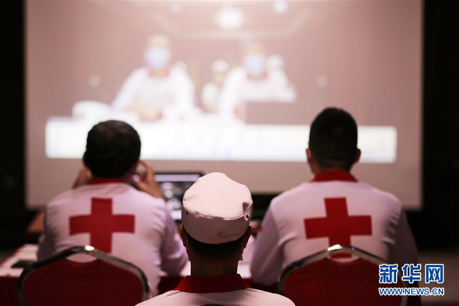 (國際疫情·圖文互動)(1)通訊:經(jīng)驗豐富裝備精良 中國專家組在伊拉克助力抗疫