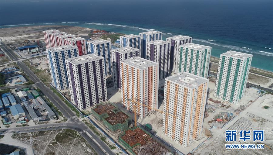 (國際·圖文互動(dòng))(1)疫情無阻中企向馬爾代夫提前交付大型保障房項(xiàng)目