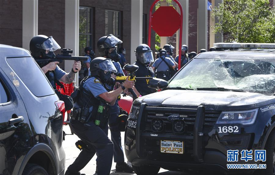（國際）（3）美國警察執(zhí)法動(dòng)作不當(dāng)致一名非裔男子死亡 引發(fā)大規(guī)?？棺h