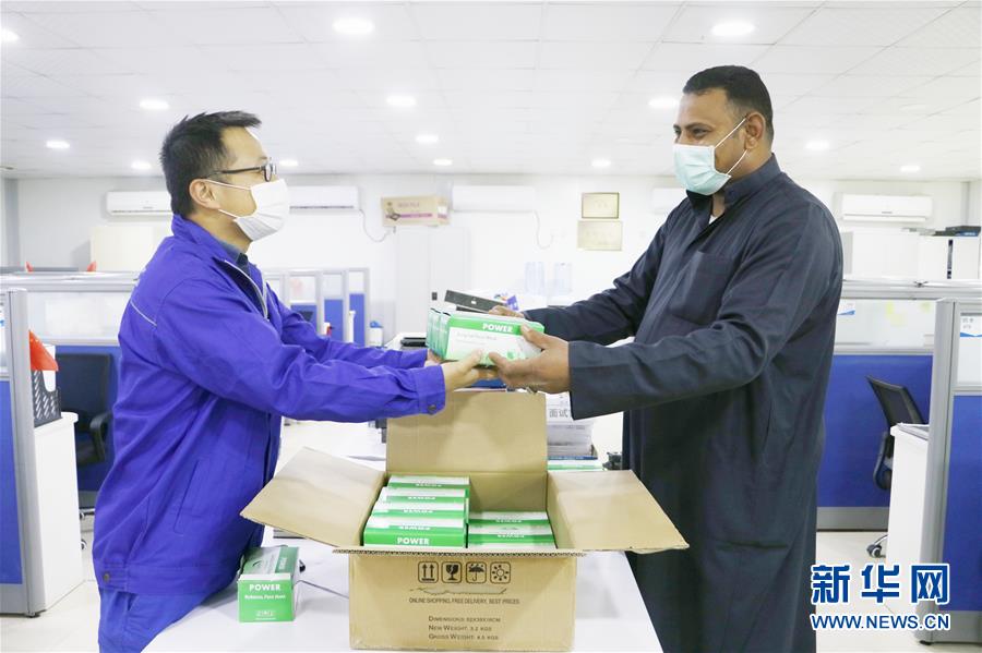 （國際疫情&middot;圖文互動）（3）通訊：防疫、生產(chǎn)兩不誤，沙漠現(xiàn)&ldquo;棋盤&rdquo;&mdash;&mdash;記中企承建科威特住房基建項目