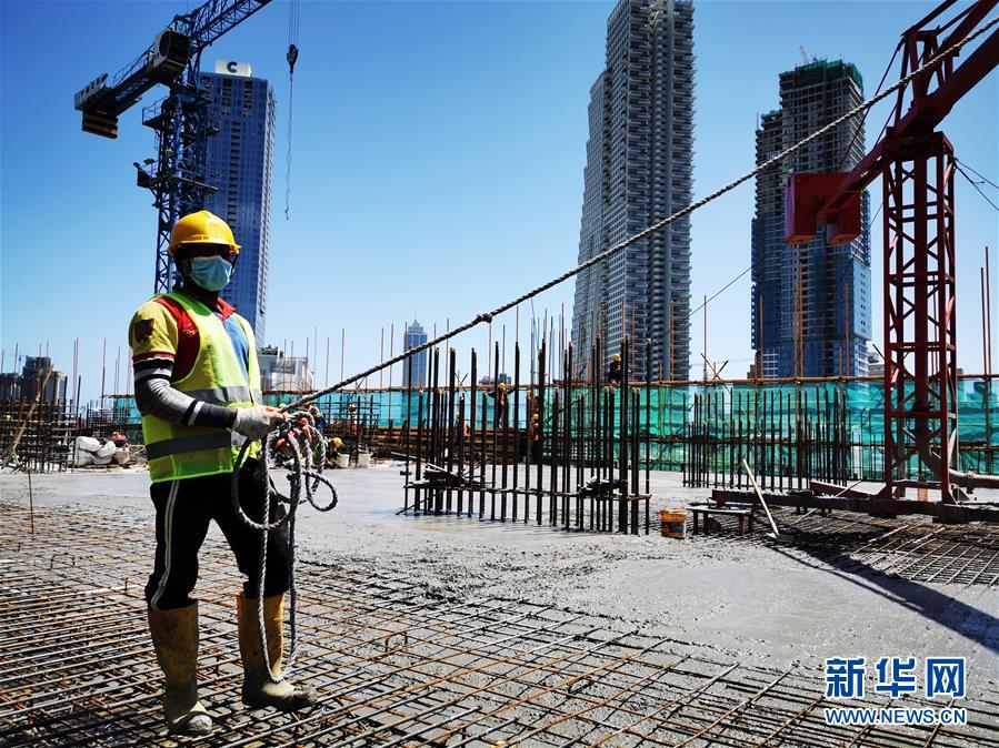 (海外抗疫故事·圖文互動)(4)通訊:老阮和他的中企工友復(fù)工記