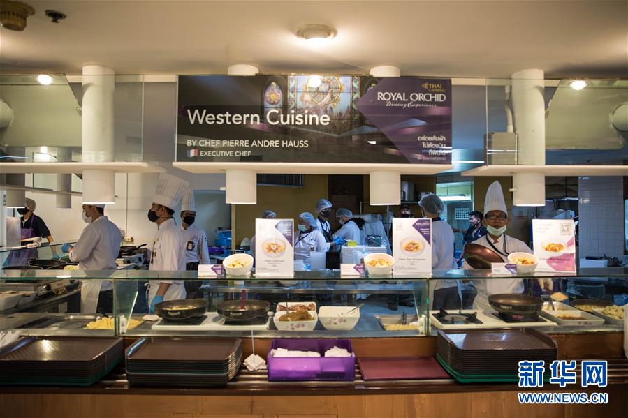 (國際·圖文互動(dòng))(5)從機(jī)艙餐廳到模擬飛行 泰航出招緩解疫情壓力