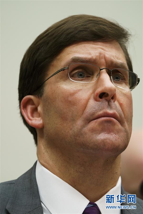 (國際)(1)特朗普解除美國防部長埃斯珀的職務(wù)