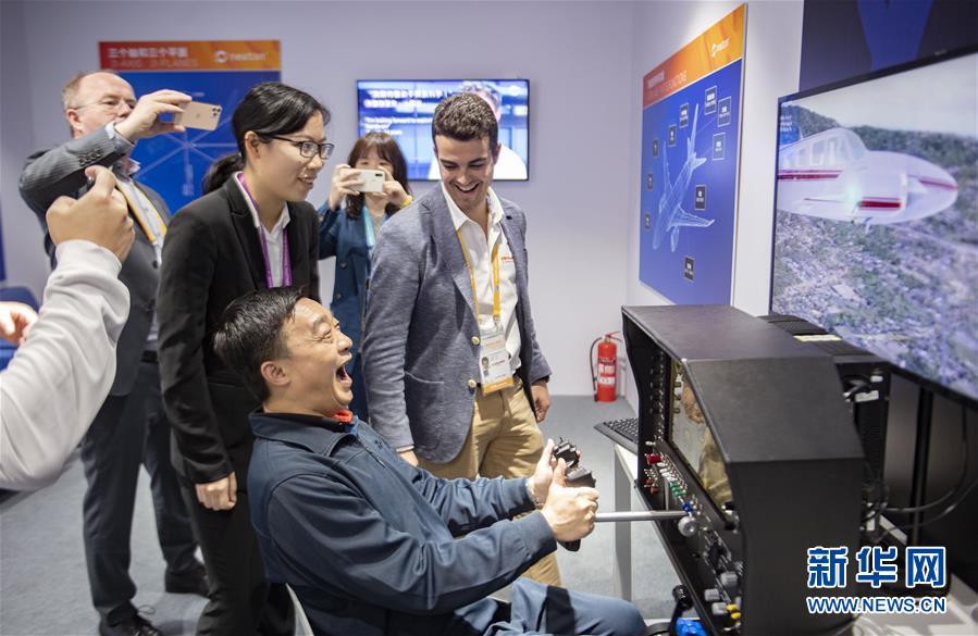 （新華全媒頭條&middot;圖文互動(dòng)）（7）萬(wàn)里寫(xiě)入胸懷間&mdash;&mdash;記習(xí)近平主席三屆進(jìn)博會(huì)主旨演講