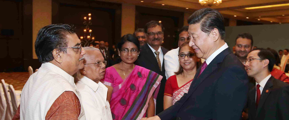 習近平會見印度友好人士、友好團體代表并頒發(fā)和平共處五項原則友誼獎