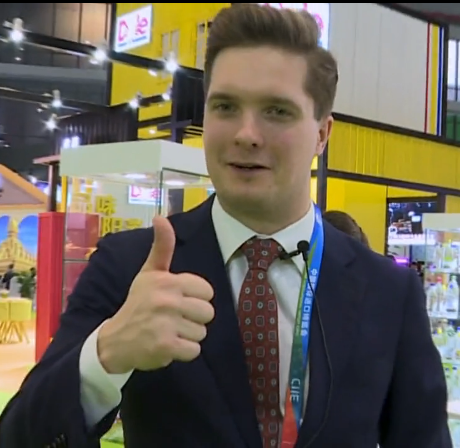 看快閃《不遠(yuǎn)萬里來看&ldquo;你&rdquo;》，聽老外點(diǎn)贊進(jìn)博會(huì)