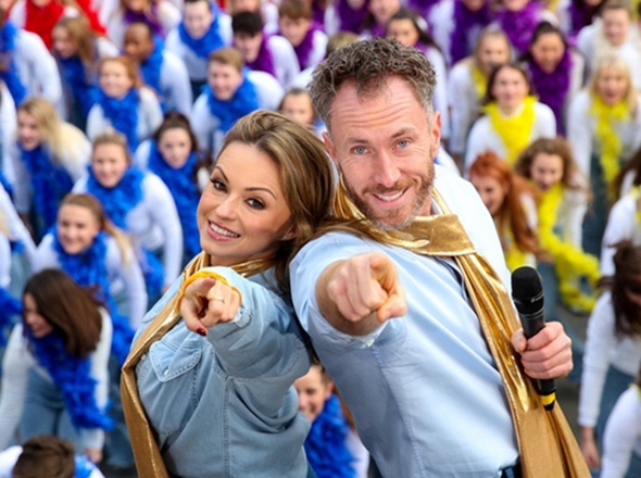 一起來battle！325名英國舞者大跳迪斯科破吉尼斯世界紀錄