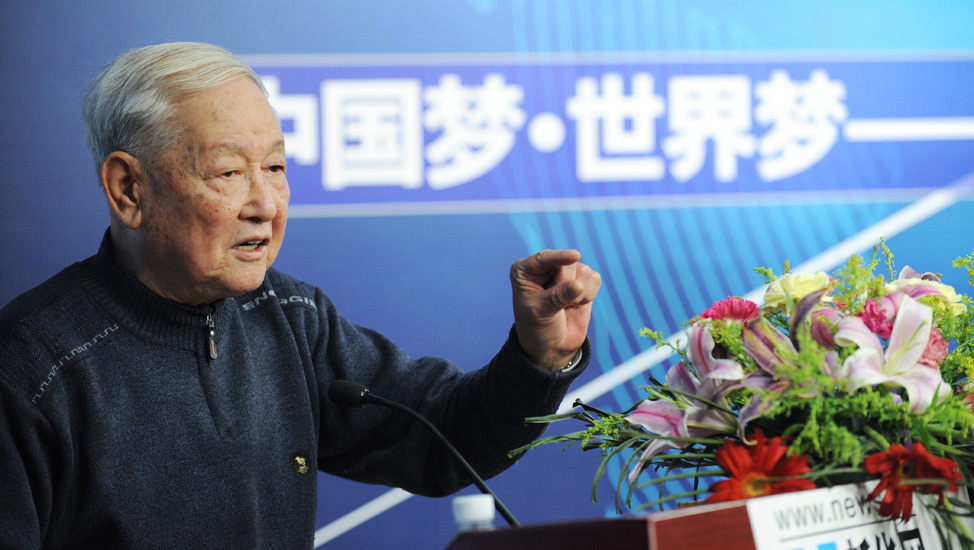 糜振玉中將在新華網&ldquo;縱論天下&rdquo;國際問題研討會上發(fā)言